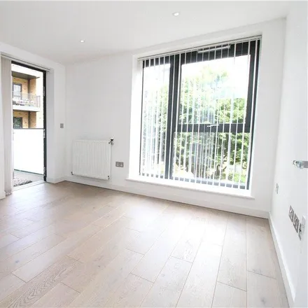Image 5 - College Road, London, W13 8LG, United Kingdom - Apartment for rent