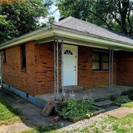 Buy this 3 bed house on 9895 Greenbrier Rd SE in Elizabeth, Indiana