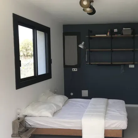 Rent this 4 bed house on Sainte-Cécile-les-Vignes in Vaucluse, France