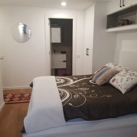 Rent this 4 bed room on Carretera de Ribes in 13-17, 08030 Barcelona