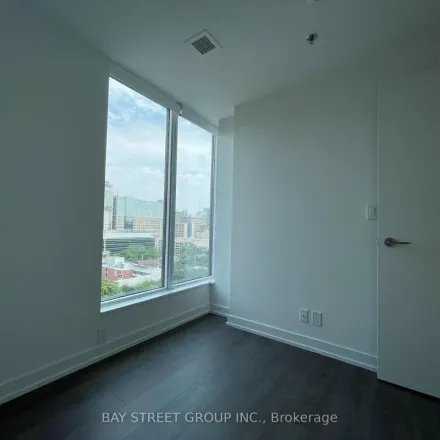 Image 7 - College Street, Old Toronto, ON M5T 1Z4, Canada - Apartment for rent