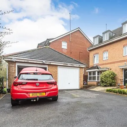 Buy this 4 bed townhouse on Oceana Crescent in Basingstoke, RG22 4FE