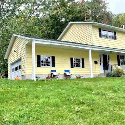 Rent this 4 bed house on 38 Redwood Road in Saugerties, Ulster County