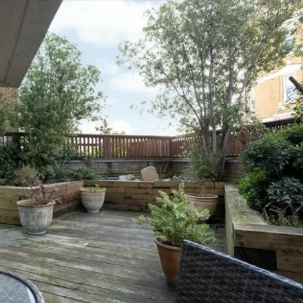 Image 7 - Kensington Heights, 91-95 Campden Hill Road, London, W8 7EJ, United Kingdom - Apartment for sale