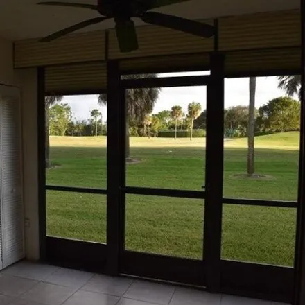 Buy this 1 bed condo on 9440 Sw 8th St Apt 120 in Boca Raton, Florida