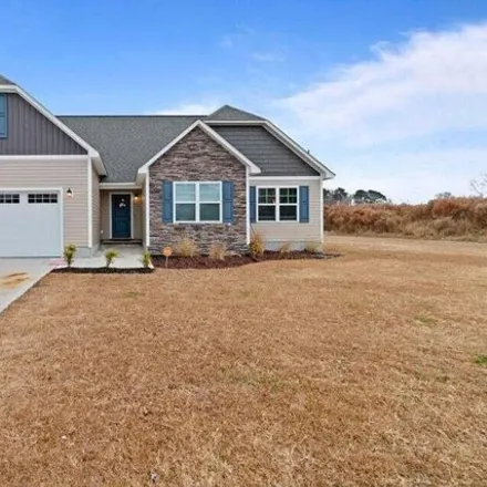 Buy this 3 bed house on 100 Mingo Dr in Richlands, North Carolina