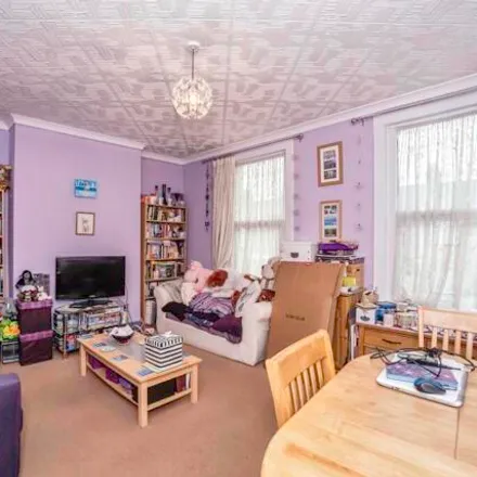 Image 2 - Jutland Road, London, SE6 2DQ, United Kingdom - Townhouse for sale