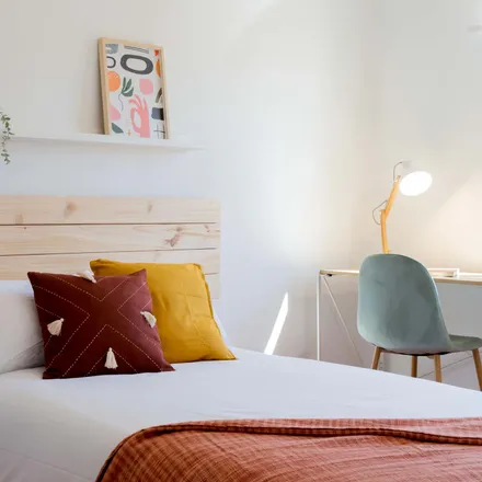 Rent this 3 bed room on Madrid in Colegio de Educación Infantil y Primaria Ermita del Santo, Calle de Pablo Casals