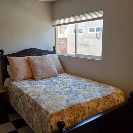 Image 3 - 1951 Caballero Way, Winchester, NV 89169, USA - Room for rent