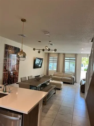 Image 6 - 6451 Northwest 102nd Path, Doral, FL 33178, USA - Townhouse for rent