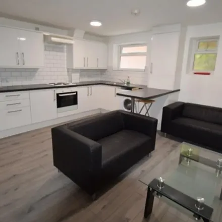 Rent this 5 bed apartment on Amaro Lounge in 519 Ecclesall Road, Sheffield