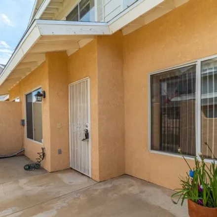 Image 4 - 39227 10th St W Unit H, Palmdale, California, 93551 - Townhouse for sale
