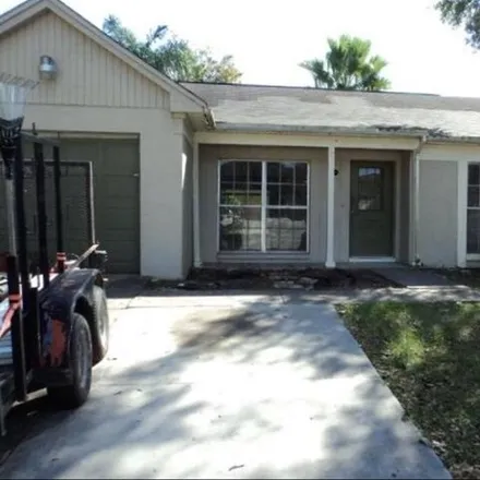 Rent this 3 bed house on 2003 Paladin Ct in Valrico, Florida