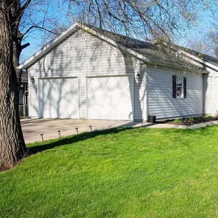 Image 2 - 698 West Rathburn Street, Carbon Hill, Grundy County, IL 60416, USA - House for sale