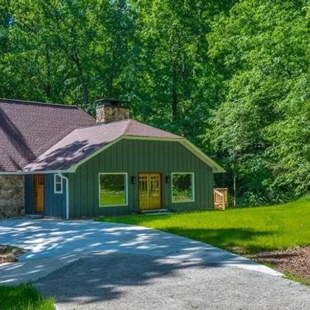 Buy this 3 bed house on 610 Audubon Way in Dalton, Georgia