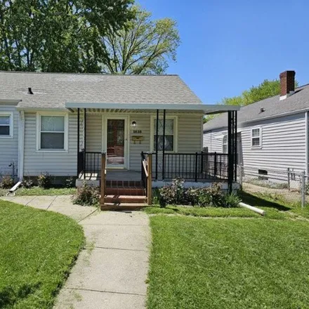 Image 1 - 1618 N Linwood Ave, Indianapolis, Indiana, 46218 - House for sale