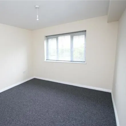 Image 8 - Kiln Way, Dunstable, LU5 4GZ, United Kingdom - Room for rent