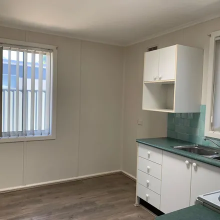 Image 6 - Hull Avenue, Lurnea NSW 2170, Australia - Apartment for rent