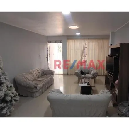 Buy this 3 bed apartment on Bodega Kike in Calle 19, Los Olivos