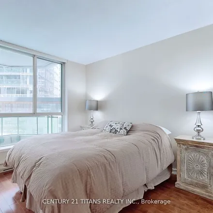 Image 6 - 655 Bay Street, Old Toronto, ON M5G 2K4, Canada - Apartment for rent