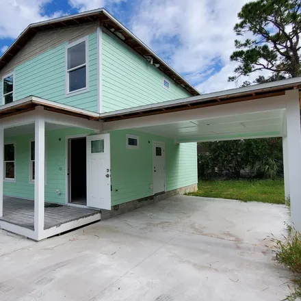 Buy this 2 bed house on 523 School Street in Daytona Beach, FL 32114