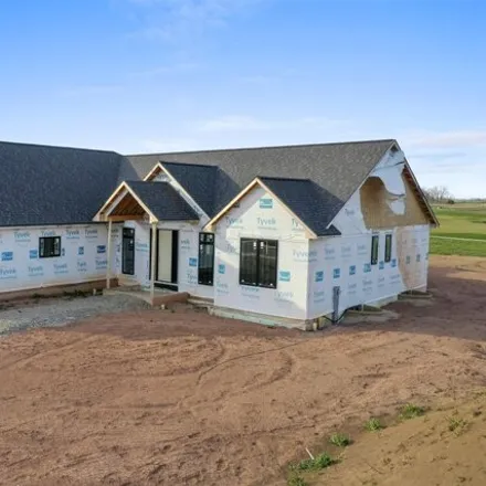 Image 1 - Royal Saint Patrick's Golf Links, 201 Royal Saint Pat's Drive, Wrightstown, Outagamie County, WI 54180, USA - House for sale