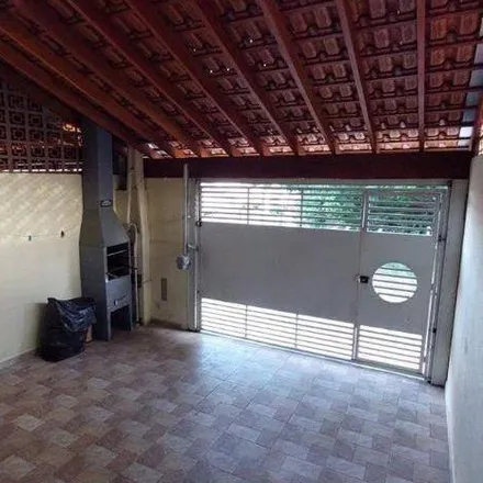 Buy this 2 bed house on Rua Camerlino Inácio de Godóy in Centro, Hortolândia - SP