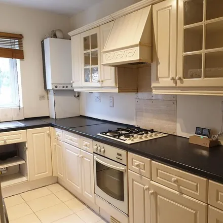 Rent this 2 bed apartment on Aplin Way in London, TW7 4RJ