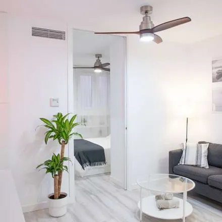 Image 5 - Avenida Barranquilla, 5, 28043 Madrid, Spain - Apartment for rent
