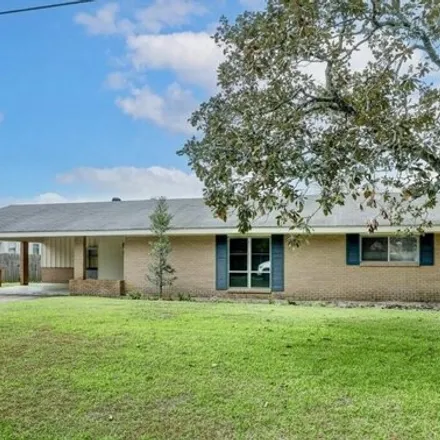 Rent this 3 bed house on 946 Marilyn Drive in Lafayette, LA 70503