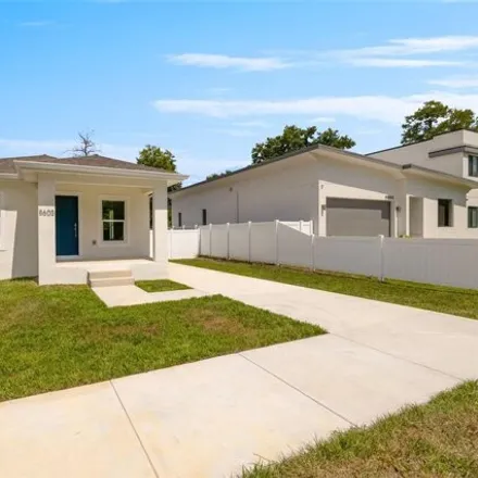 Image 2 - 8605 N Seminole Ave, Tampa, Florida, 33604 - House for sale