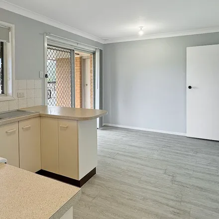 Image 8 - Burnham Close, Thornton NSW 2322, Australia - Apartment for rent