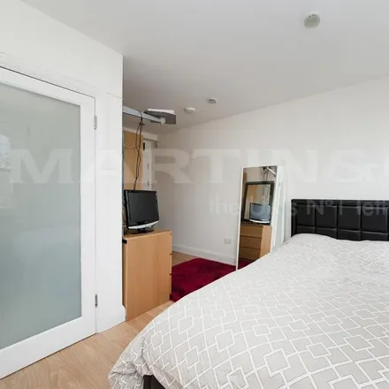 Image 5 - 36 Beaufort Gardens, London, SW3 1PW, United Kingdom - Apartment for rent
