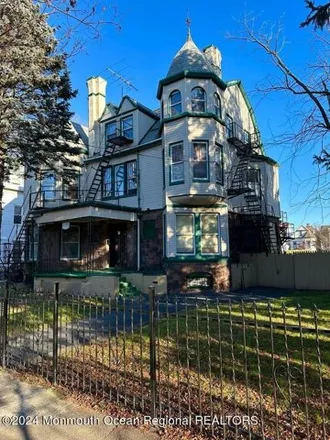 Buy this 14 bed house on 153 North 7th Street in Roseville, Newark