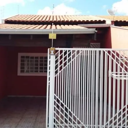 Rent this 3 bed house on Rua Joseph Aspdin in Champagnat, Londrina - PR