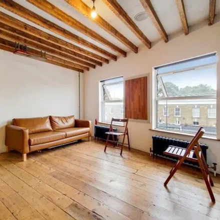Buy this 1 bed apartment on New Cross Road in London, SE14 5DW
