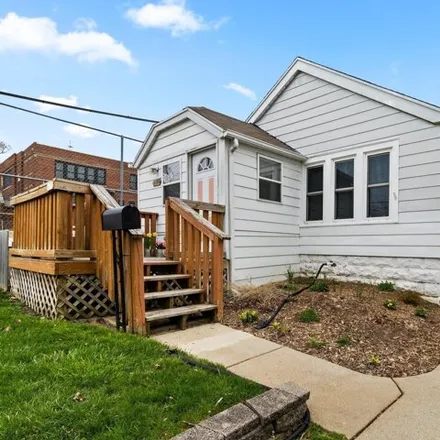 Buy this 2 bed house on 4376 South Griffin Avenue in Milwaukee, WI 53207
