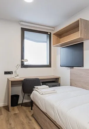 Rent this 4 bed room on micampus Santander in Avenida del Cardenal Herrera Oria, 23