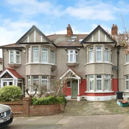 Buy this 4 bed townhouse on Glenwood Gardens in London, IG2 6XU