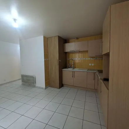 Image 3 - Avenue du Rhône, 38550 Sablons, France - Apartment for rent