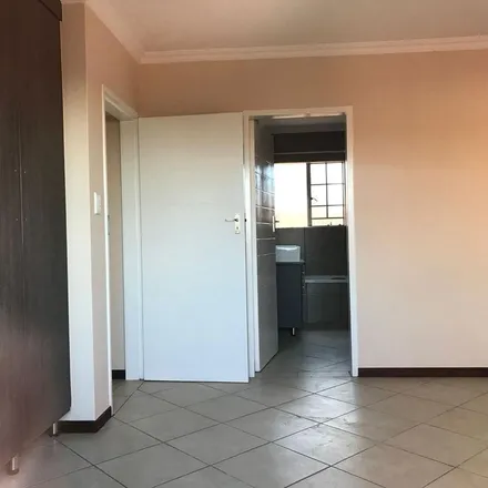 Image 4 - Addo Oval, Mooikloof Ridge, Gauteng, 0072, South Africa - Apartment for rent