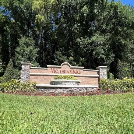 Rent this 3 bed apartment on 520 North Hill Avenue in DeLand, FL 32724