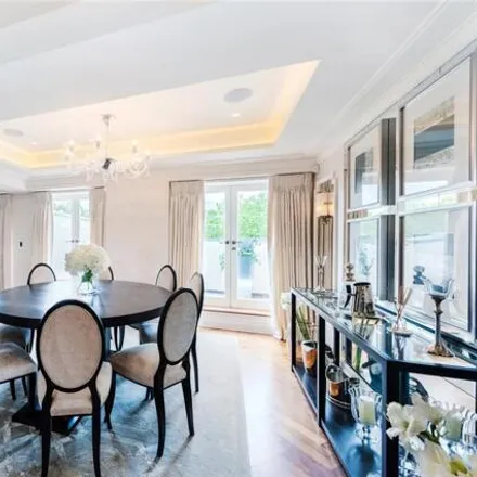 Image 3 - 35 Eaton Square, London, SW1W 9DH, United Kingdom - House for sale