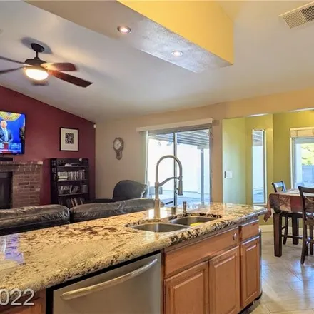 Image 8 - 4504 Dusty Trail Street, North Las Vegas, NV 89031, USA - House for sale