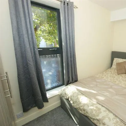 Image 4 - The Chandlers, Leeds, LS2 7BJ, United Kingdom - Apartment for rent