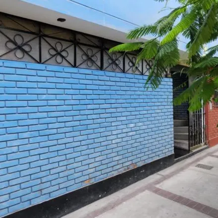 Buy this 8 bed house on Pasaje José Olaya Balandra 271 in Santiago de Surco, Lima Metropolitan Area 15056