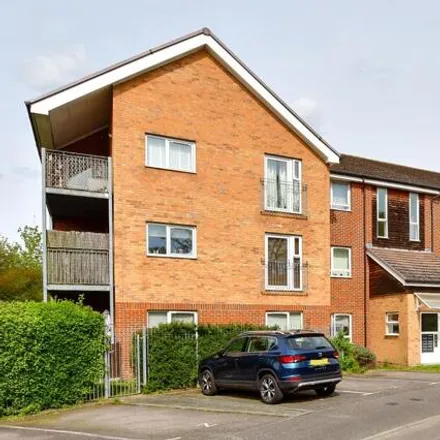 Buy this 1 bed apartment on Victoria Court in Basildon, SS16 6GB