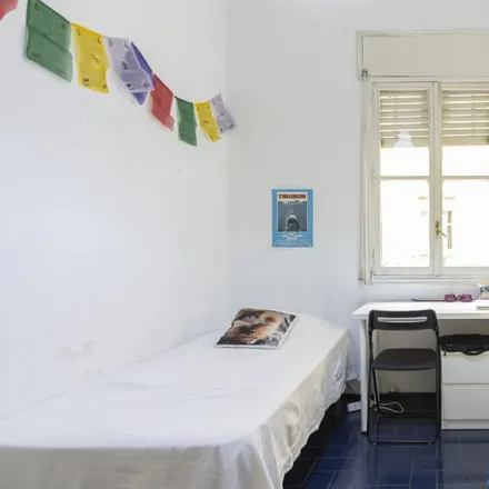 Rent this 9 bed room on Madrid in Calle de Guzmán el Bueno, 25