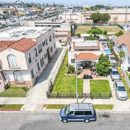 Image 4 - 3327 W 59th Pl, Los Angeles, California, 90043 - House for sale