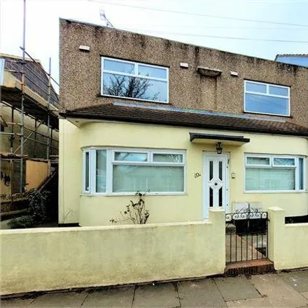Rent this 3 bed room on Grange Park Drive in Leigh on Sea, SS9 3JT